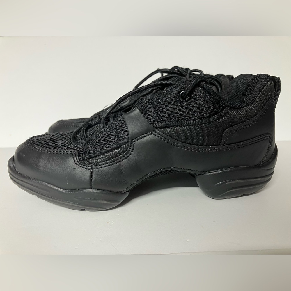 Capezio Women’s DS11 Fierce Dansneaker Shoe, Size 6, Black, Lace Up